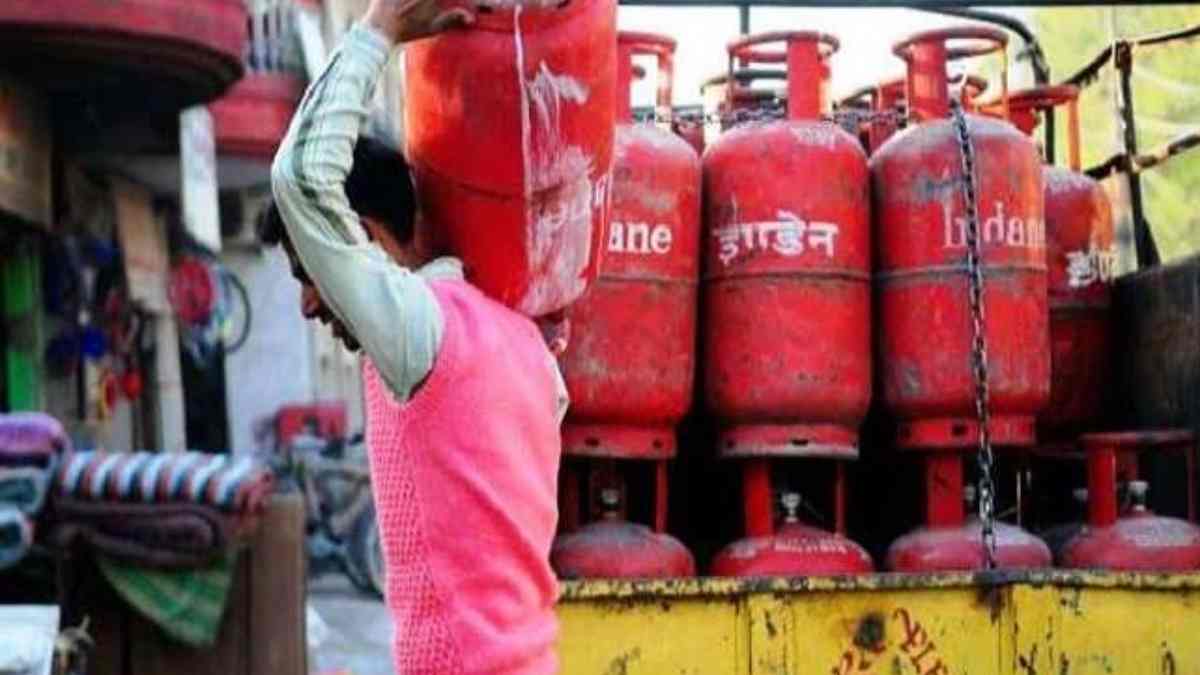 LPG Price Today Rates Of 19 Kg Commercial Gas Cylinders Reduced By Rs 57.50; Check Prices In